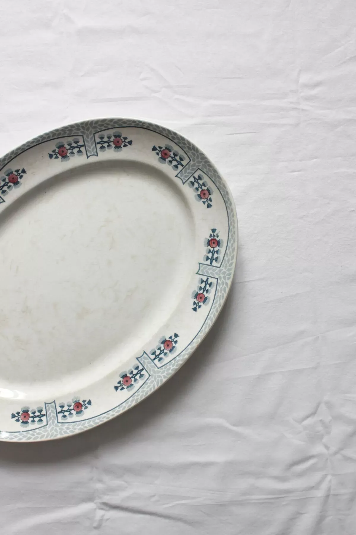 Illustration numéro 4 du produit Plat ovale en terre de fer polychrome Creil & Montereau modèle ''Tolède