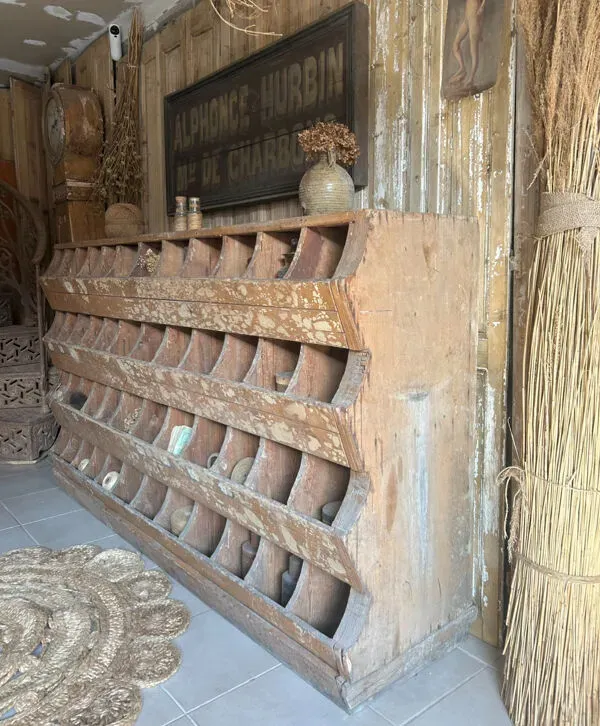 Illustration numéro 4 du produit Ancien meuble grainetier à casiers