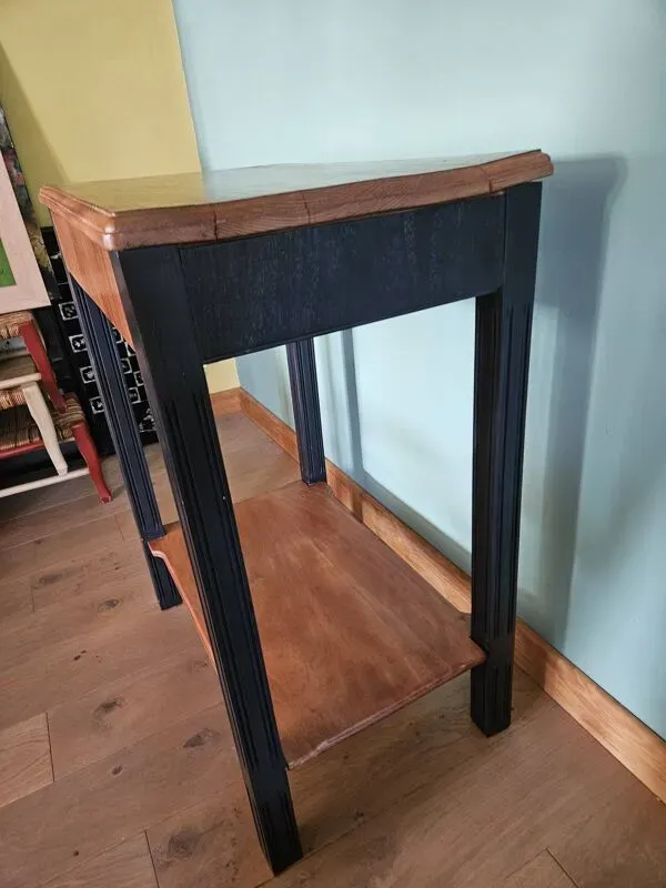 Illustration numéro 4 du produit Table d'appoint