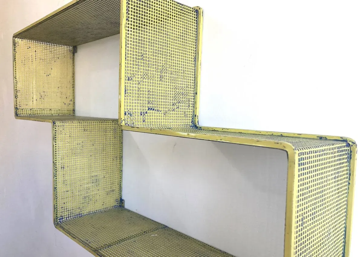 Illustration numéro 4 du produit Etagère « Dedal » Mathieu Matégot / vintage 1950 / Jaune