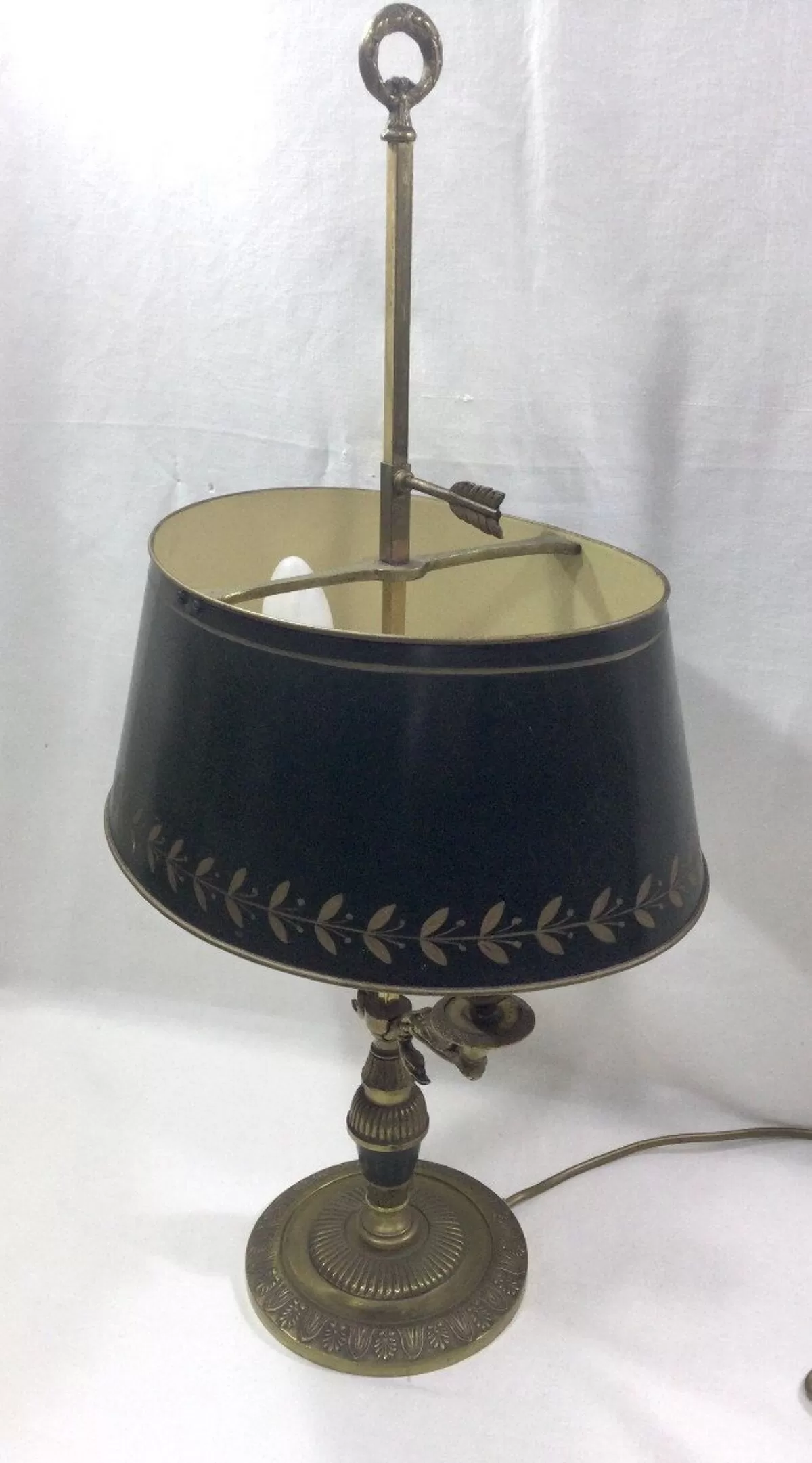 Illustration numéro 4 du produit Lampe bouillotte empire à deux lumières