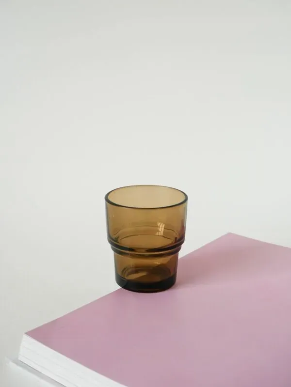 Illustration numéro 4 du produit Lot de 6 verres à eau en verre fumé, Design, 1970