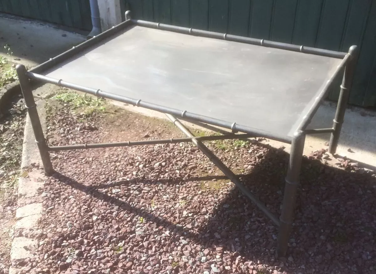 Illustration numéro 4 du produit Table de salon industriel