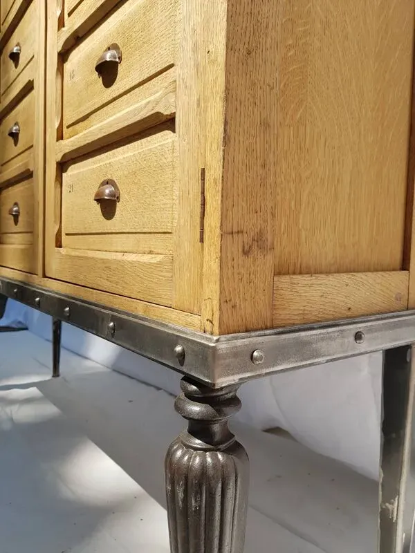 Illustration numéro 4 du produit Meuble de métier