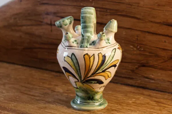 Illustration numéro 4 du produit Gargoulette en terre cuite vernissée