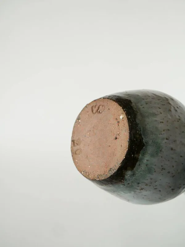 Illustration numéro 4 du produit Grand pichet en grès vernissé, Gris clair, 1970