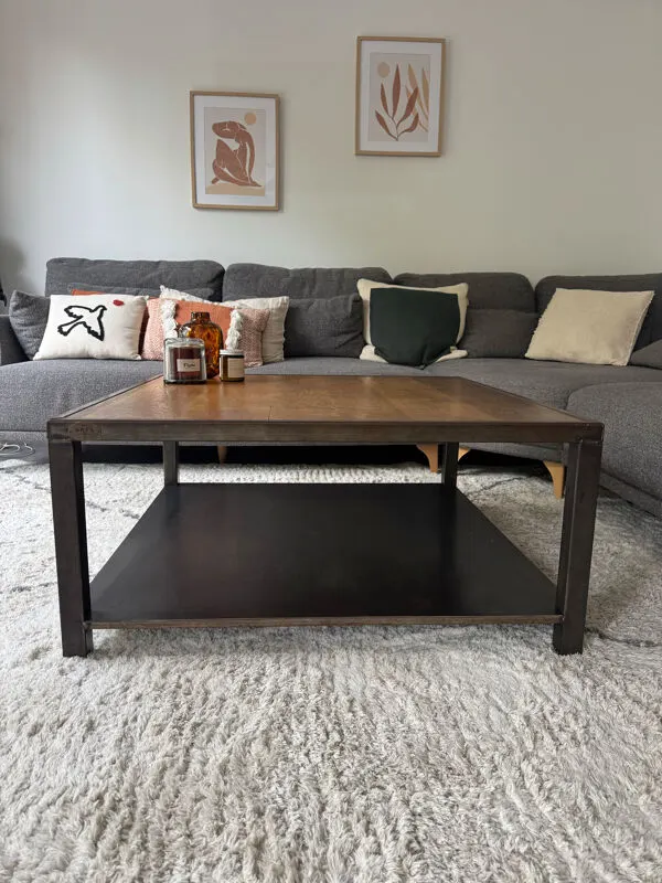 Illustration numéro 4 du produit Table basse sur mesure en bois et métal