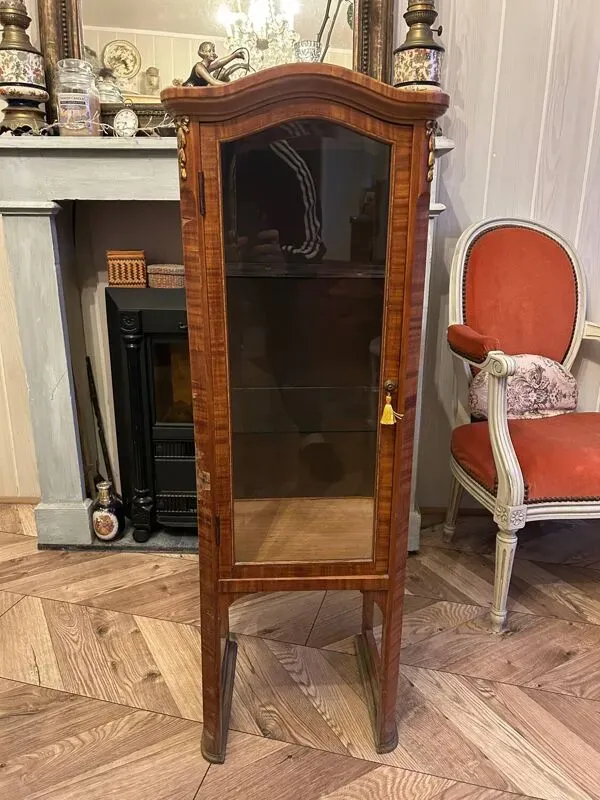 Illustration numéro 4 du produit Petite vitrine Louis XVI en marqueterie