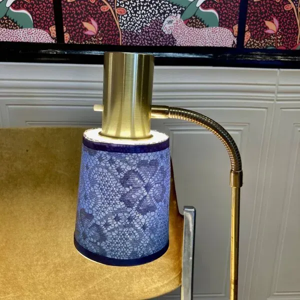 Illustration numéro 4 du produit Paire de grandes lampes industrielles modulables 1950.