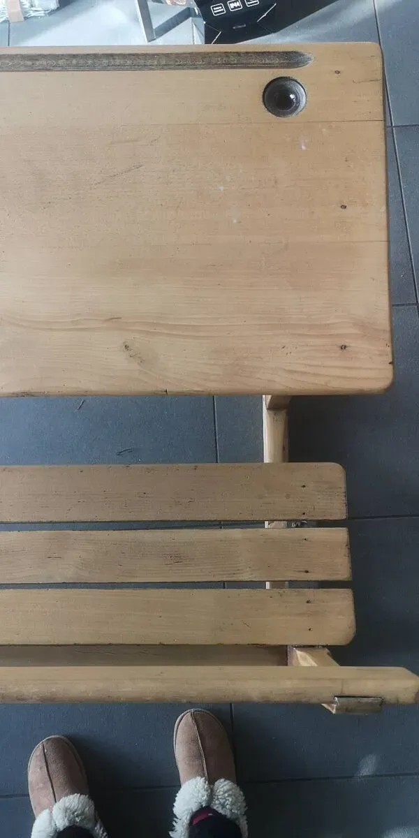 Illustration numéro 4 du produit Pupitre d'écolier double