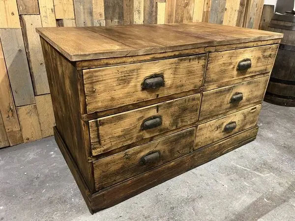 Illustration numéro 4 du produit Meuble de métier en bois ancien chaussure