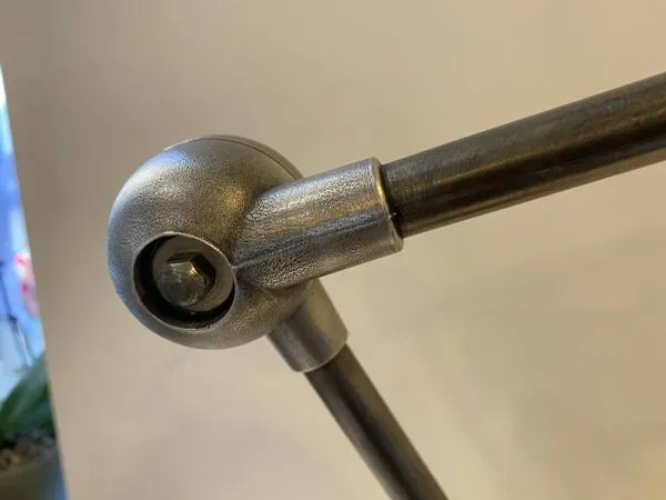 Illustration numéro 4 du produit Lampe de bureau Jieldé 2 bras 40cm graphite industriel Jean Louis Domecq