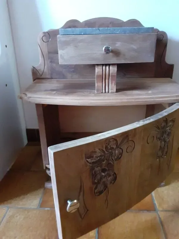 Illustration numéro 4 du produit Chevet