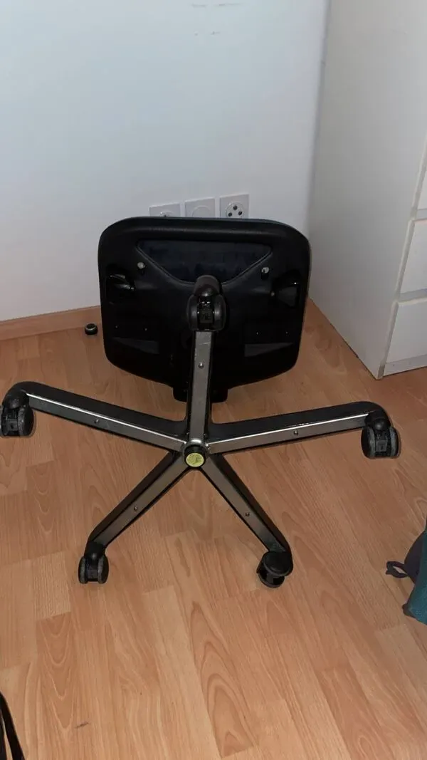 Illustration numéro 4 du produit Chaise de bureau VITRA