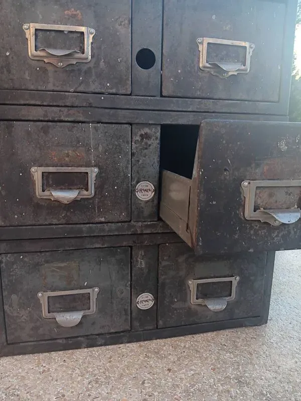 Illustration numéro 4 du produit Meuble industriel à tiroirs Ronéo