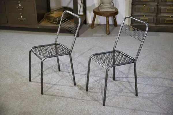 Illustration numéro 4 du produit Paire de chaises attribuée à René Malaval 1950’s