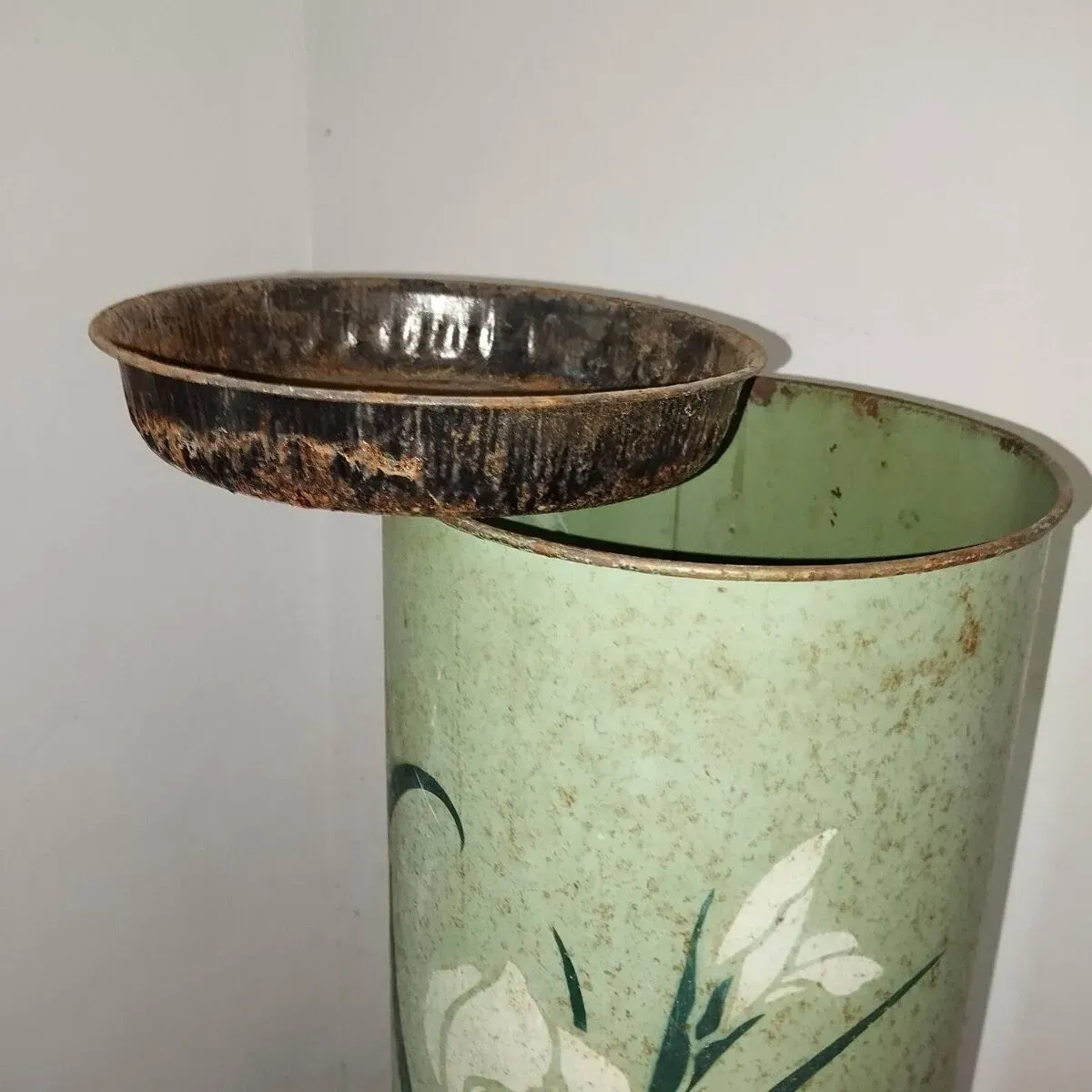 Illustration numéro 4 du produit Porte parapluie tôle art-nouveau