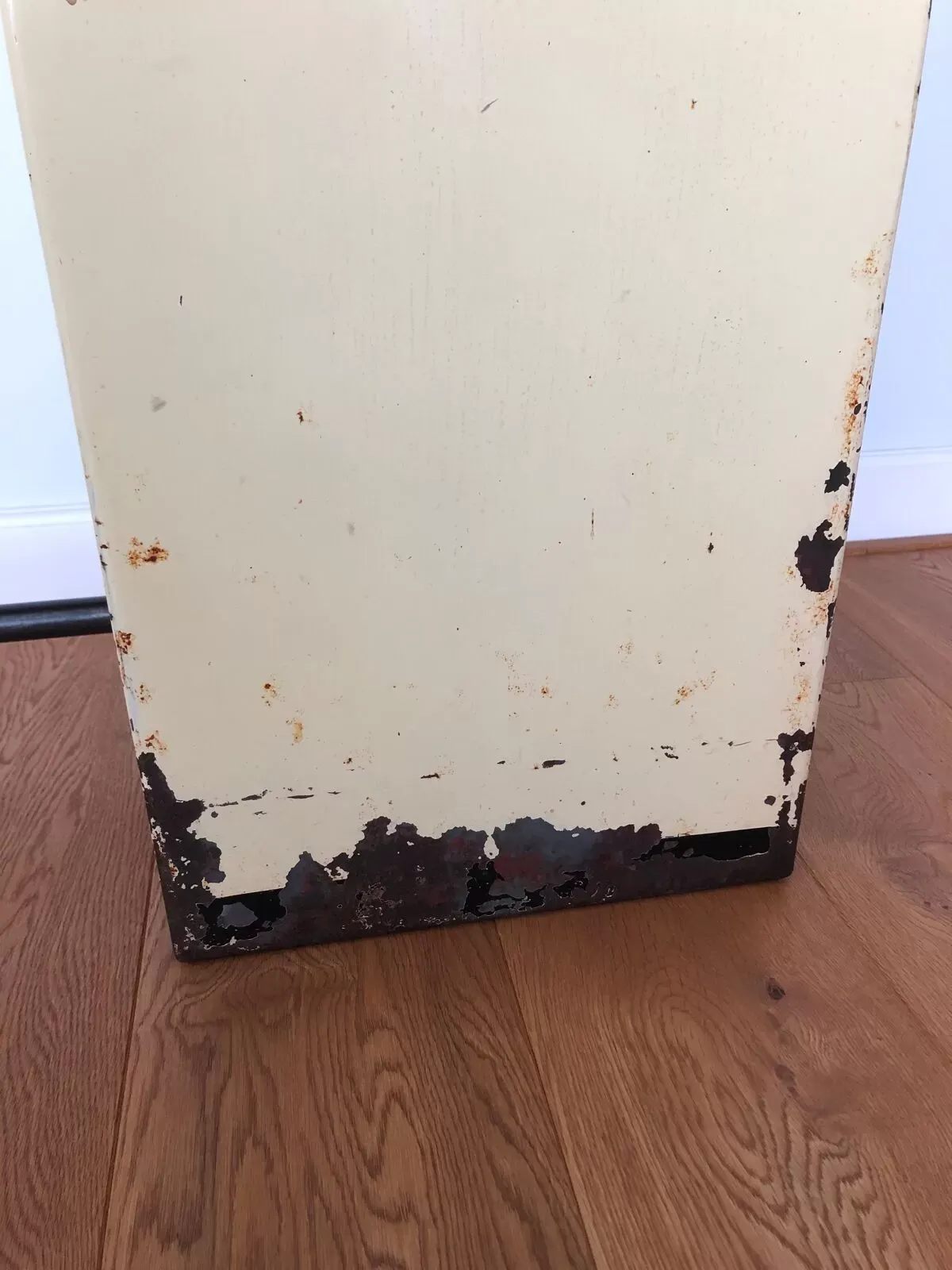 Illustration numéro 4 du produit Bureau