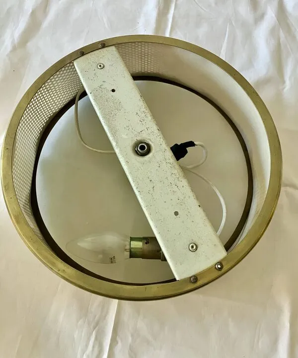 Illustration numéro 4 du produit Plafonnier lunel tôle perforée et verre dépoli années 50