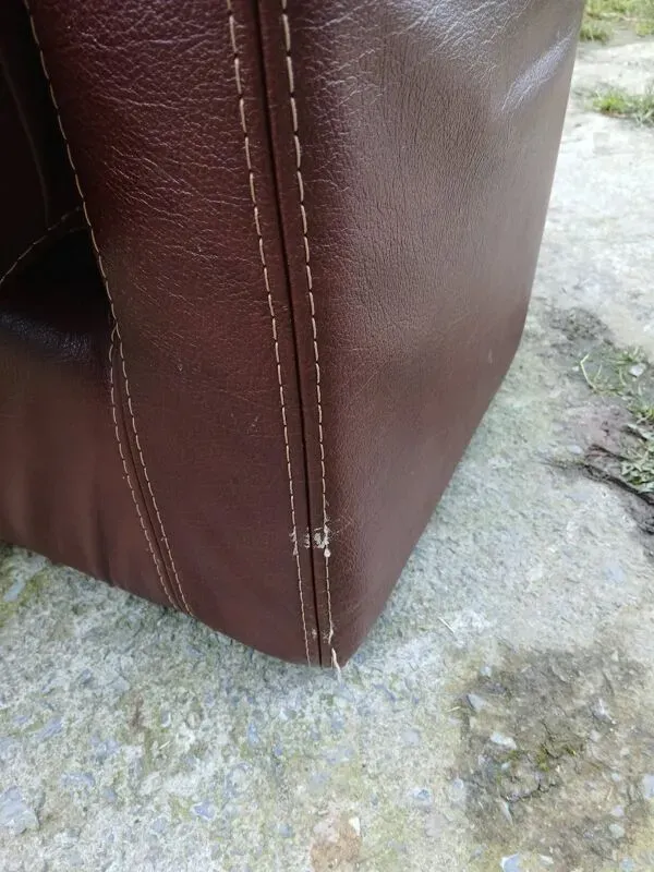 Illustration numéro 4 du produit Fauteuil club