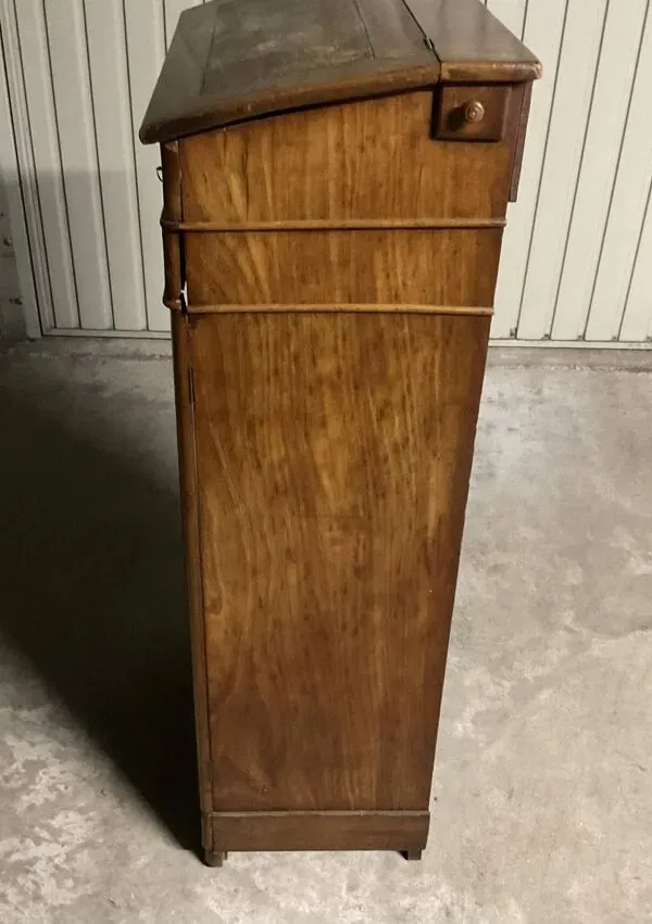 Illustration numéro 4 du produit Pupitre de notaire 19 Eme époque restauration