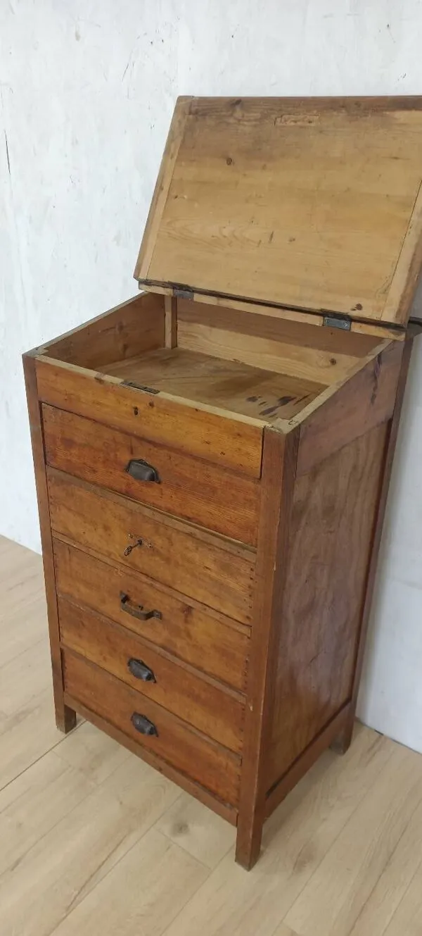 Illustration numéro 4 du produit Meuble de métier imprimeur