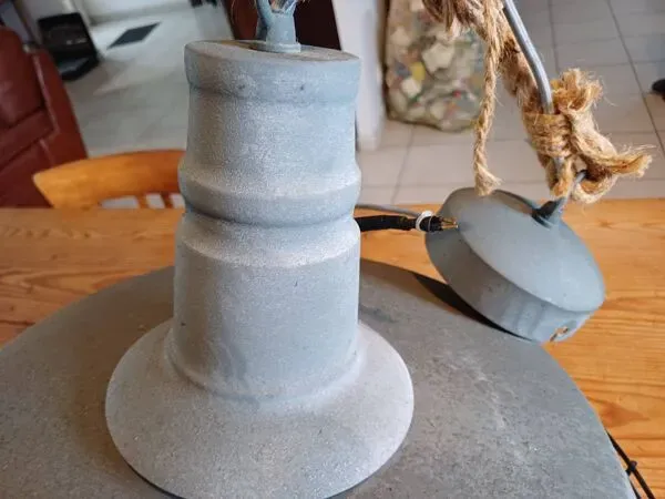 Illustration numéro 4 du produit Lampe industrielle métal gris