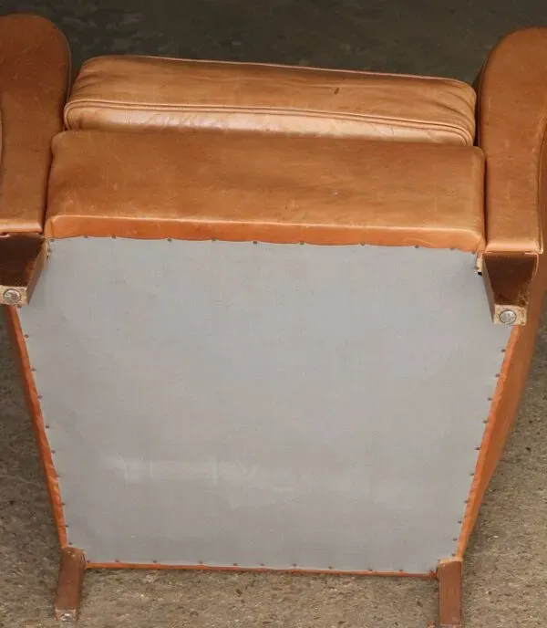 Illustration numéro 4 du produit Fauteuil club en cuir vintage. très bel état.
