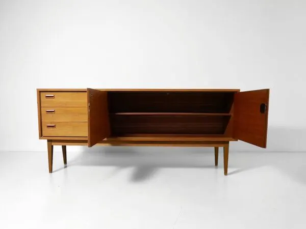 Illustration numéro 4 du produit Enfilade scandinave en teck - Vintage 1960 1970