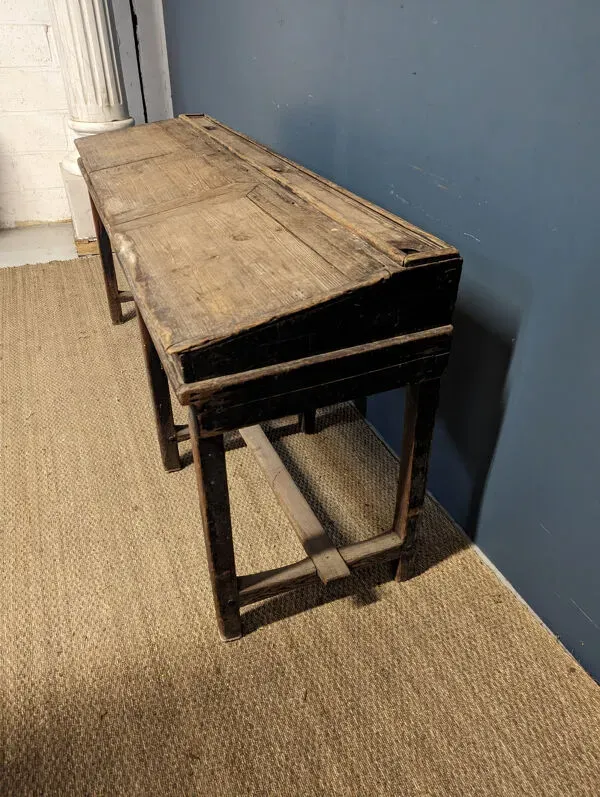 Illustration numéro 4 du produit Grand bureau d'écolier en pin