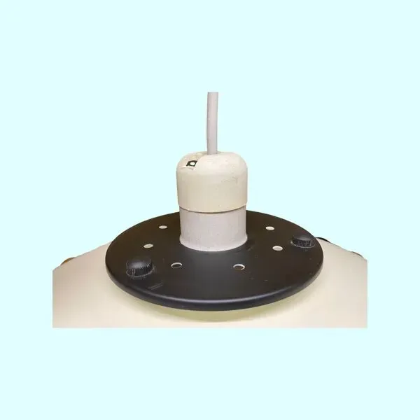 Illustration numéro 4 du produit Suspension vintage couleur blanche  danoise des années 70