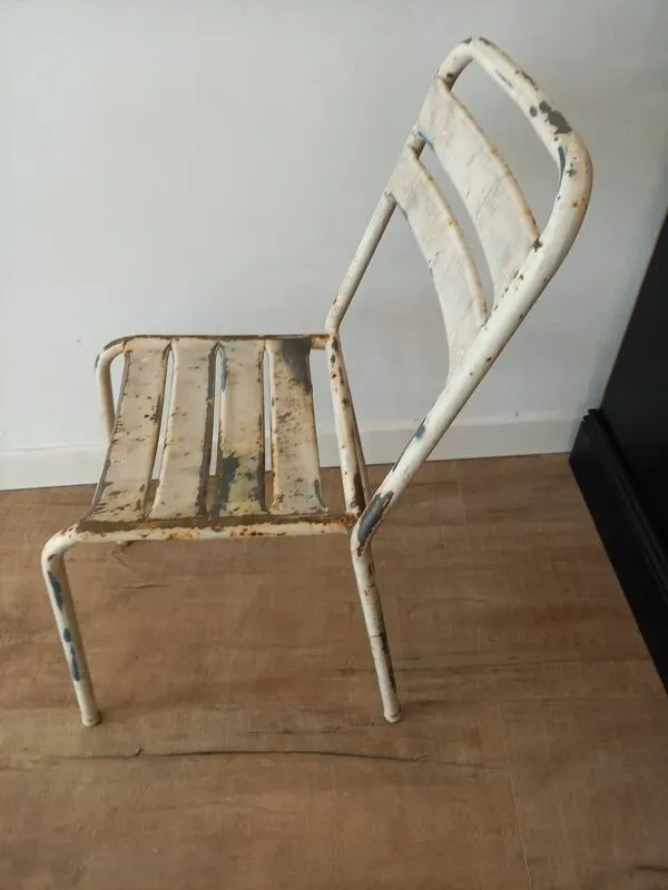 Illustration numéro 4 du produit Chaises tolix