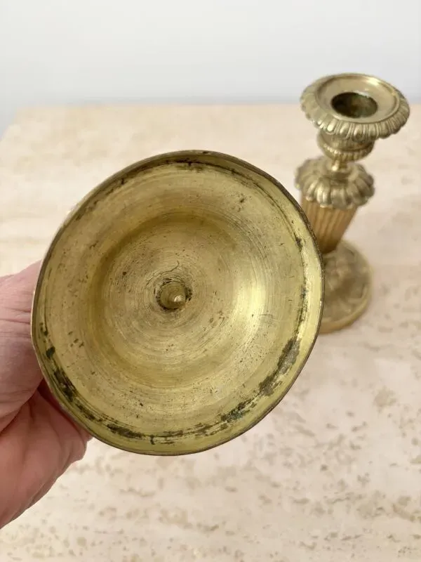 Illustration numéro 4 du produit Paire de bougeoir ancien