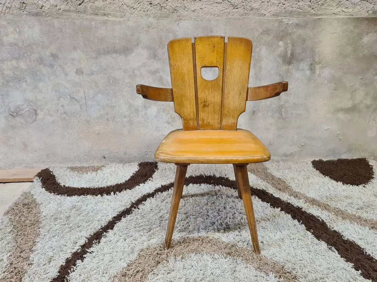 Illustration numéro 4 du produit Chaise bois brutaliste 1960