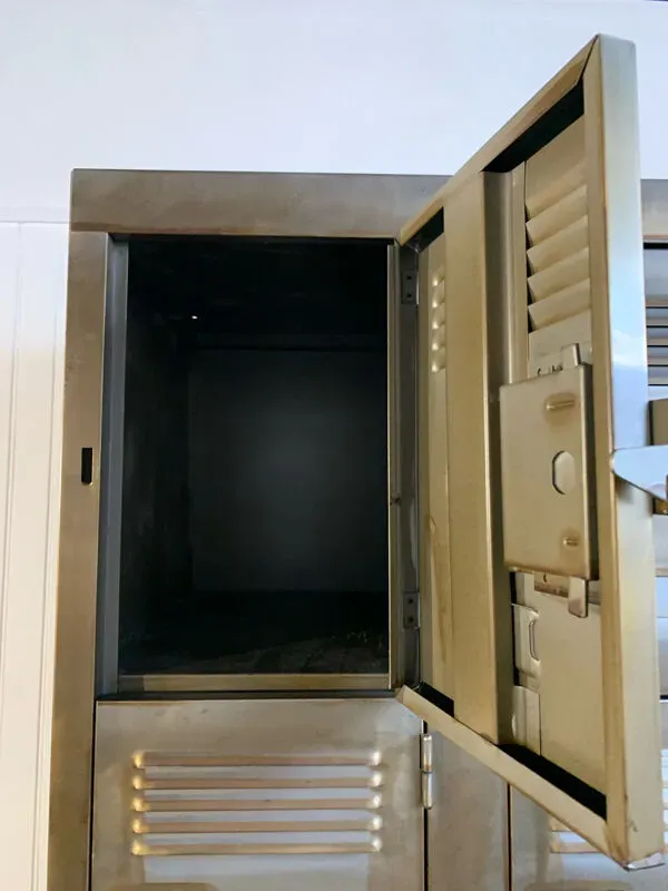 Illustration numéro 4 du produit Meuble casier vintage