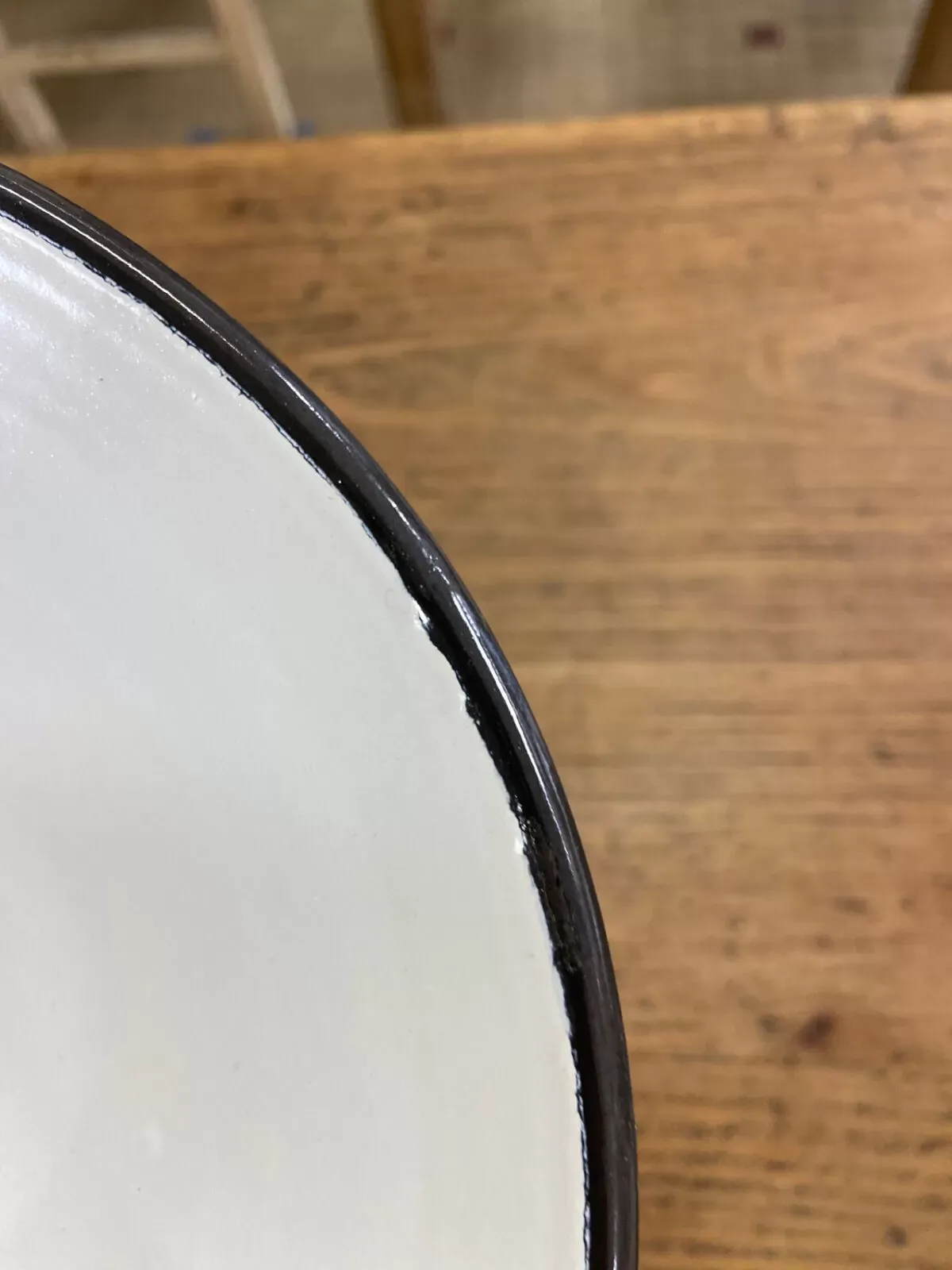 Illustration numéro 4 du produit Suspension en tôle émaillée rouge