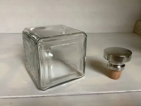 Illustration numéro 4 du produit Carafe à porto