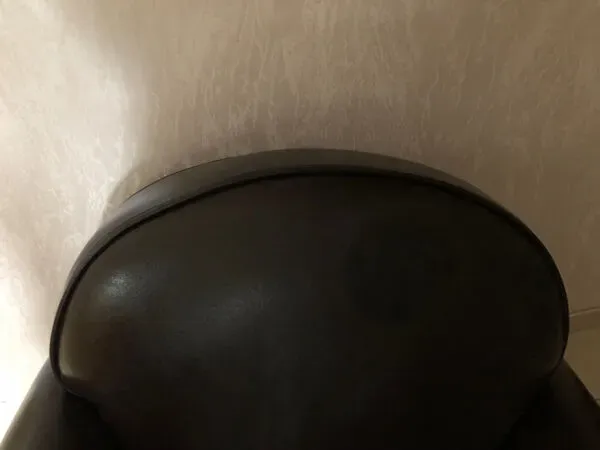 Illustration numéro 4 du produit Fauteuil club vintage en cuir