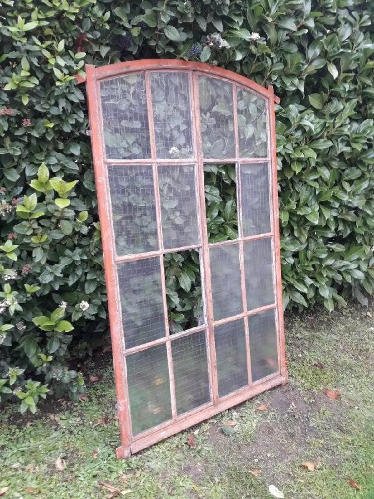 Illustration numéro 4 du produit Fenêtre L107xH174 industrielle cintrée métal verrière cadre verres armés