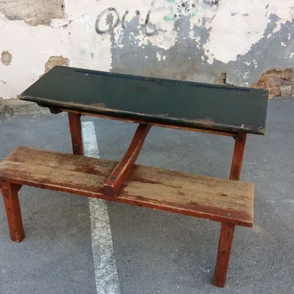 Illustration numéro 4 du produit Pupitre vintage mid-century bureau d'écolier