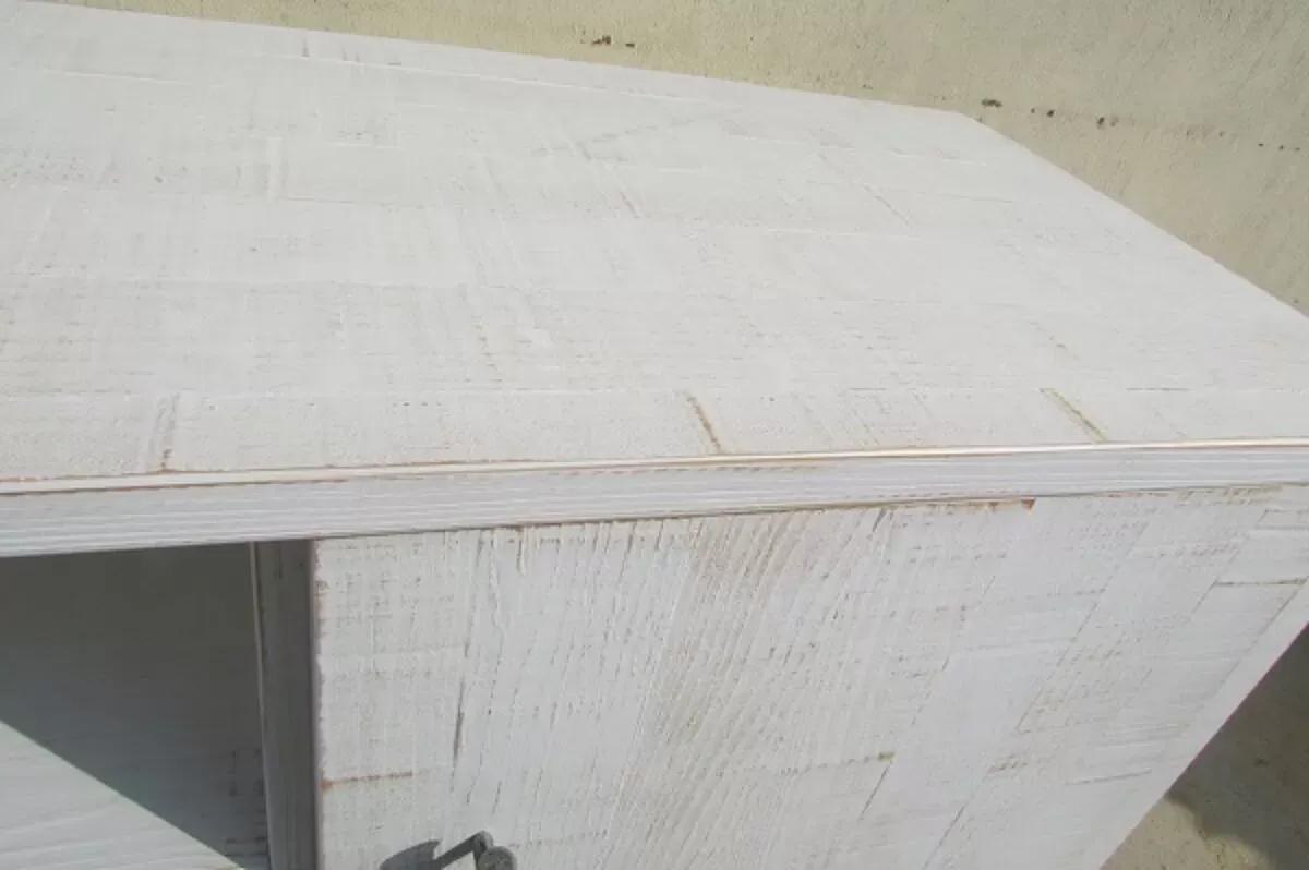 Illustration numéro 4 du produit Enfilade en chêne massif