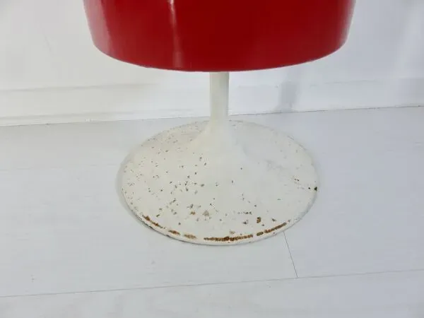 Illustration numéro 4 du produit Porte parapluies, pied tulipe, tôle émaillée et laiton, 1950