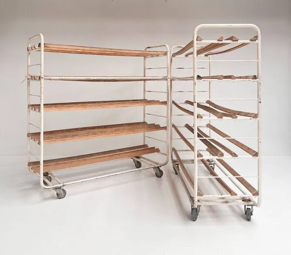 Illustration numéro 4 du produit Chariot de boulanger industriel des années 1970 (par pièce)