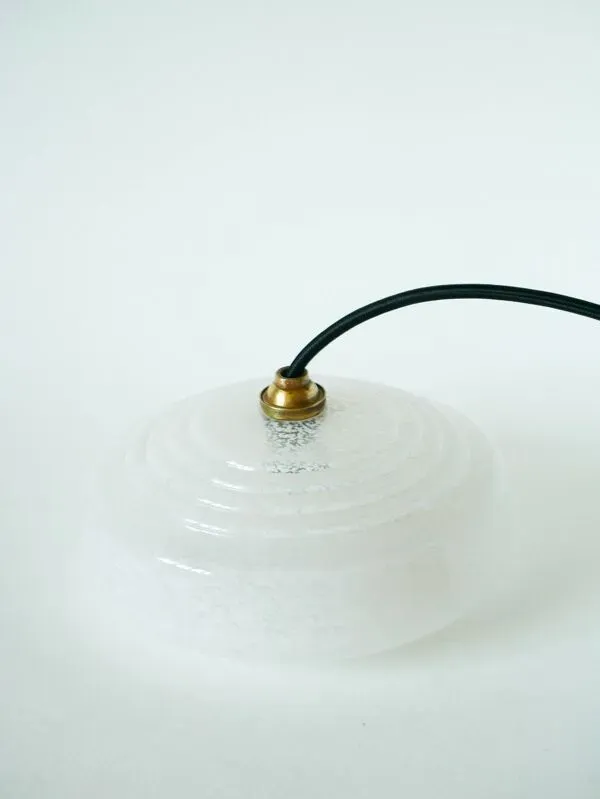 Illustration numéro 4 du produit Suspension en verre de Clichy blanc, 1930