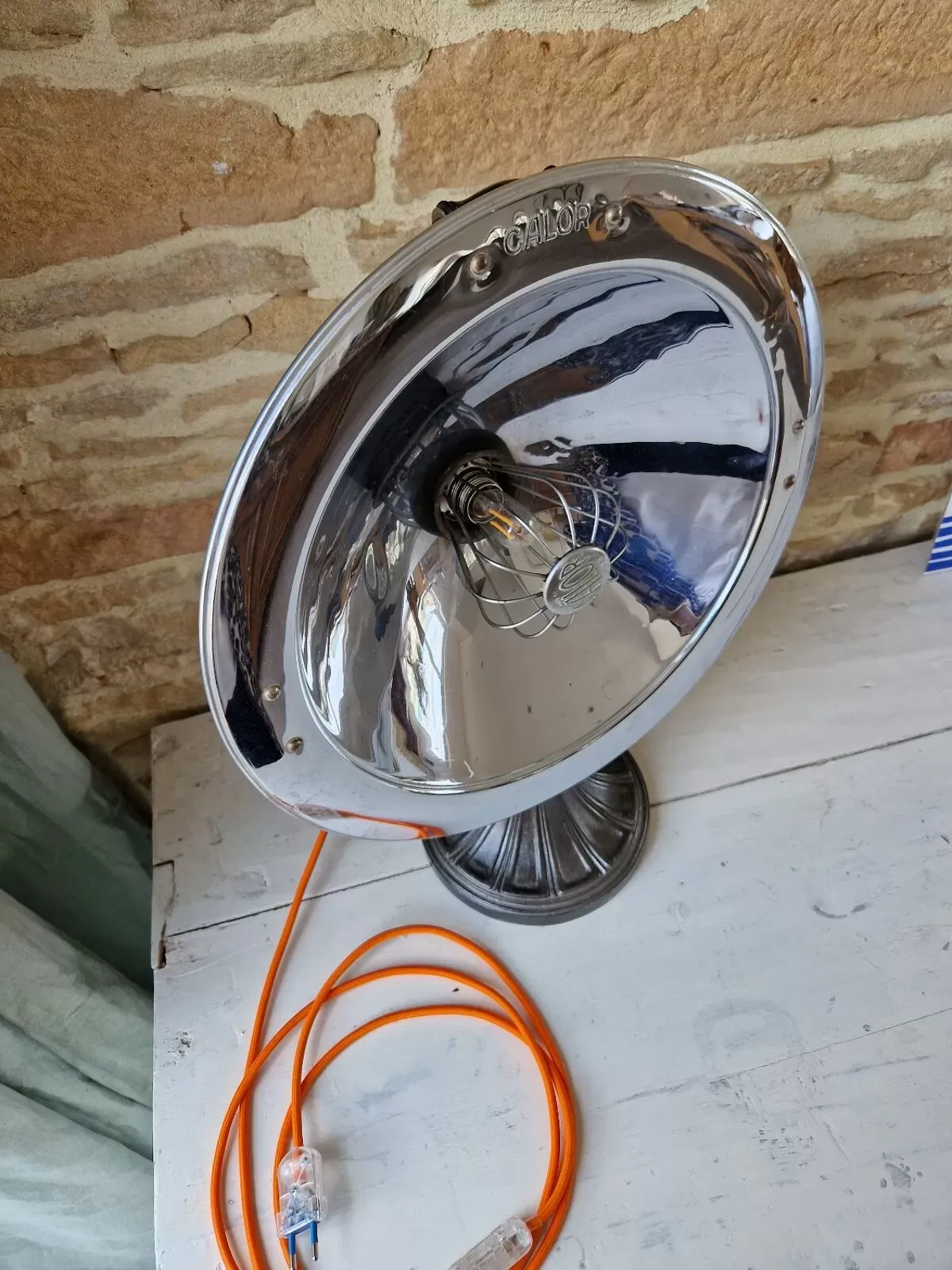 Illustration numéro 4 du produit Lampe