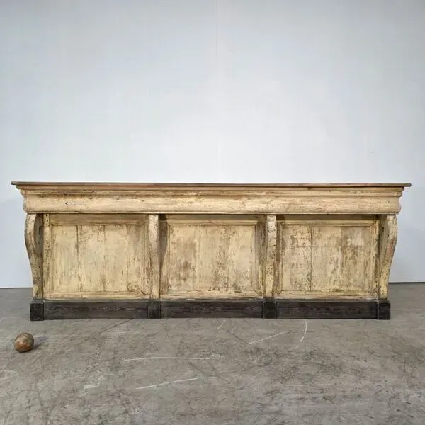 Illustration numéro 4 du produit Joli comptoir de magasin à volutes début 19ème