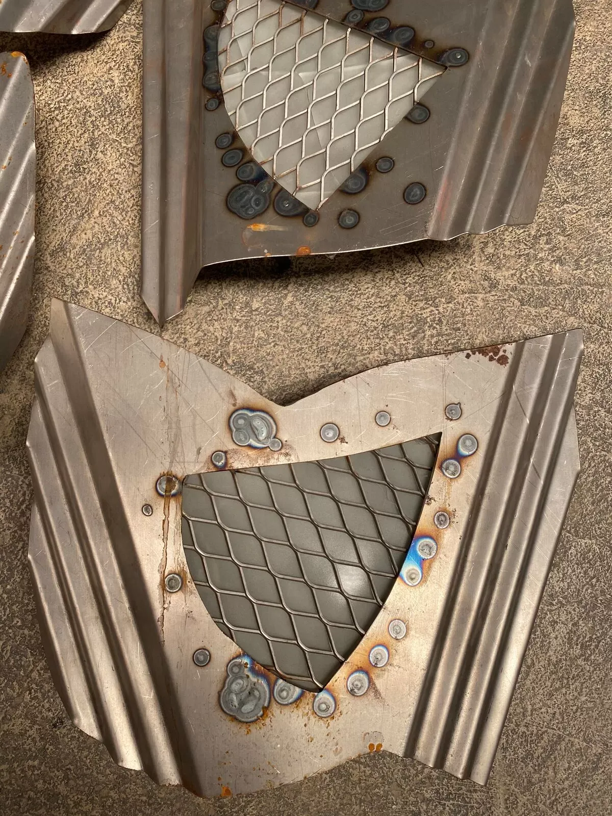 Illustration numéro 4 du produit Lot de dix appliques murales design industriel acier