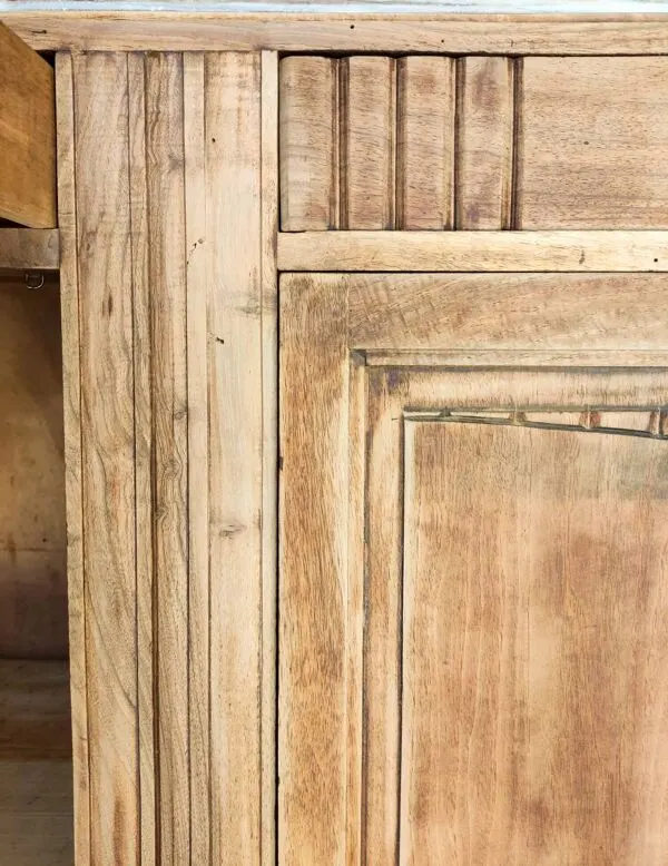 Illustration numéro 4 du produit Grand buffet ancien Art Déco en bois (noyer) – plateau en marbre