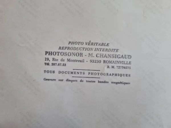Illustration numéro 4 du produit Photographie argentique vintage champignons encadrée années 70 52x42 cm