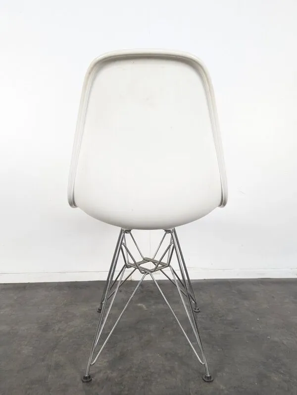 Illustration numéro 4 du produit Chaise Vitra Eames DSR rembourrée grise